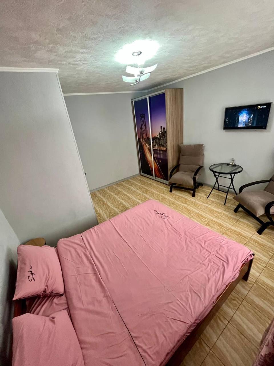 Smart Apartment На Соборной 23 Krzemieńczuk Zewnętrze zdjęcie